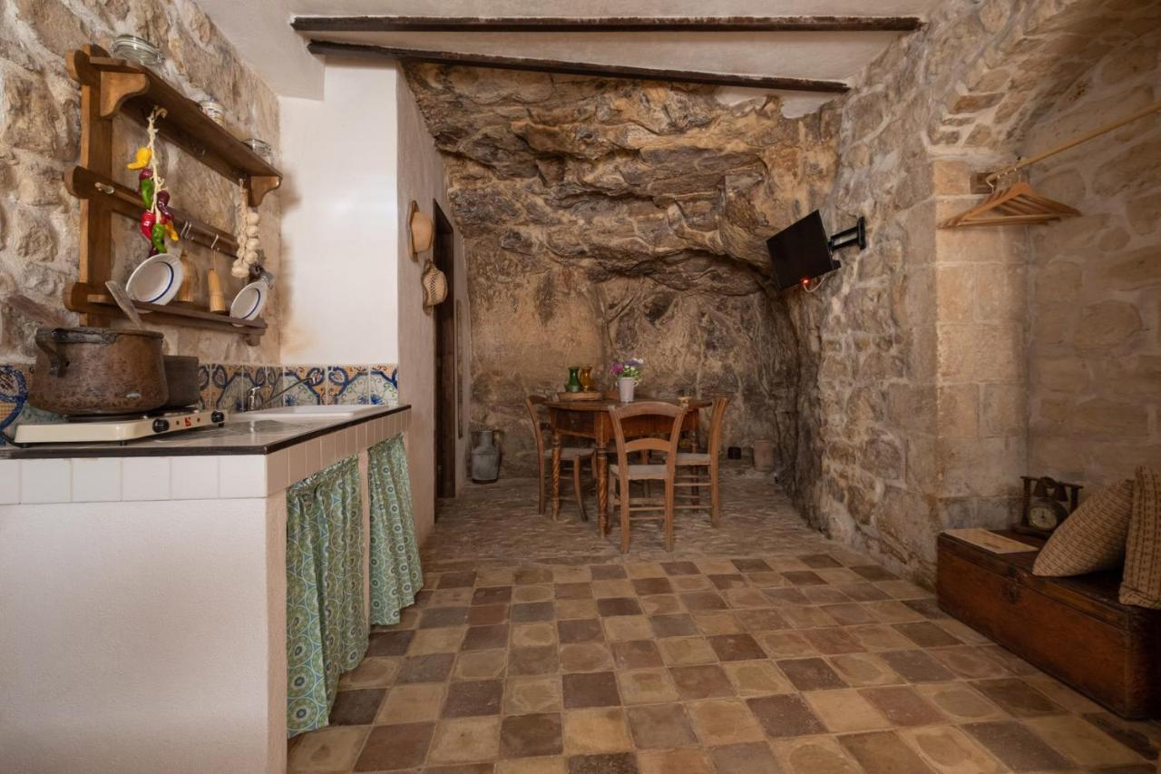 Si-Moutique, Le Case-Grotte Degli Avi 2 Modica Eksteriør bilde